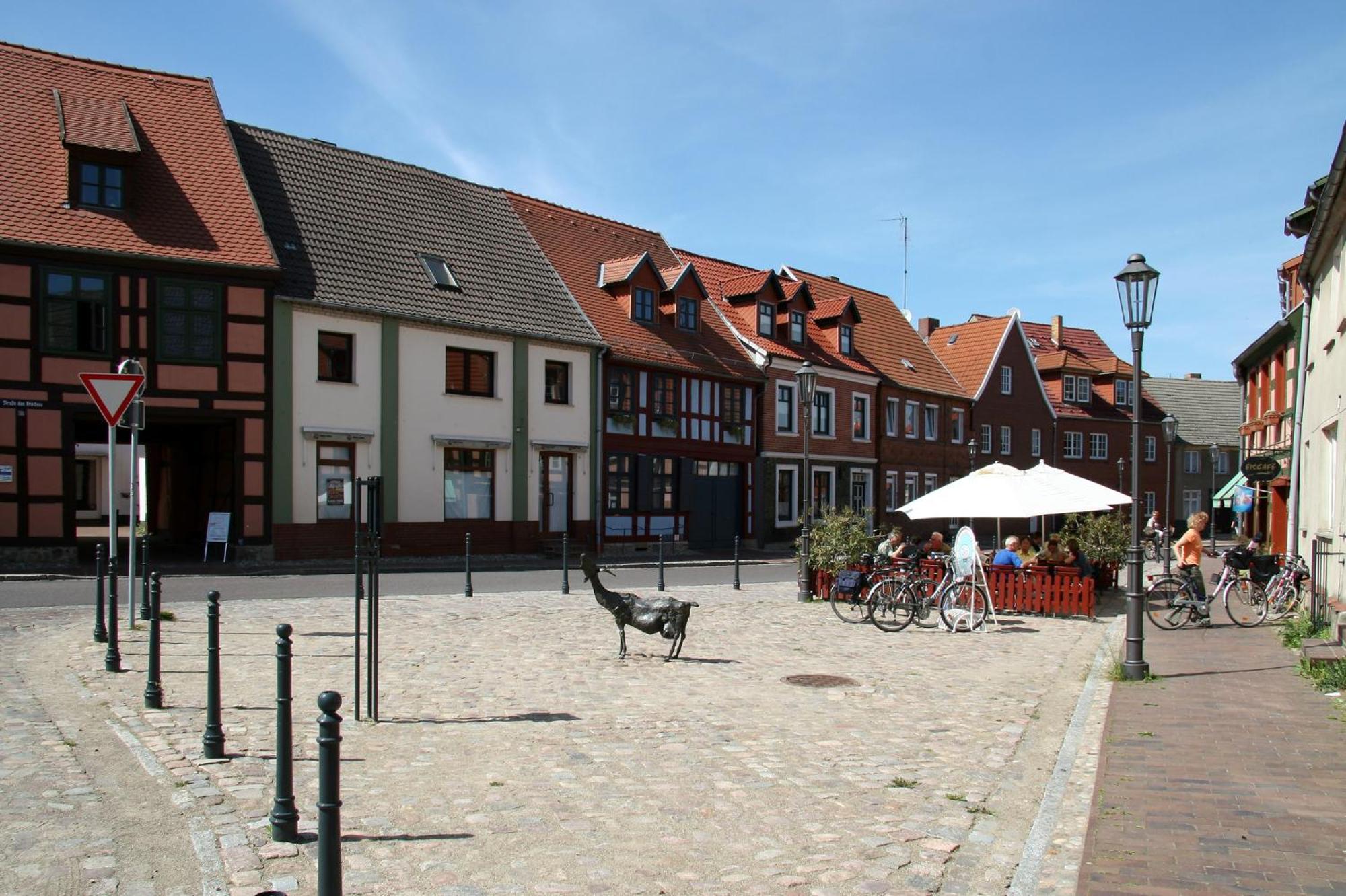 Am Hafen1 Appartement Röbel Buitenkant foto